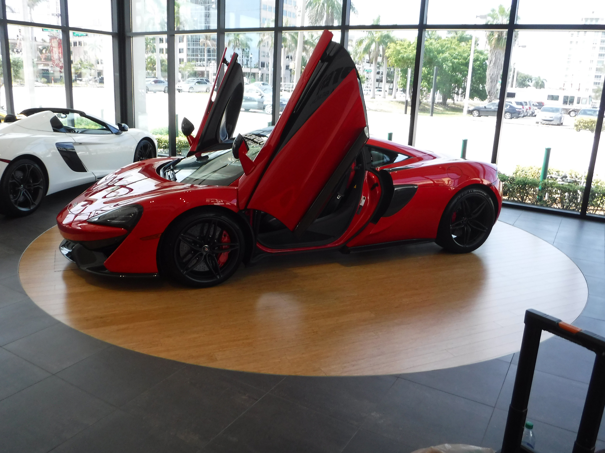 Motorstreet 360 Studio Booth 1